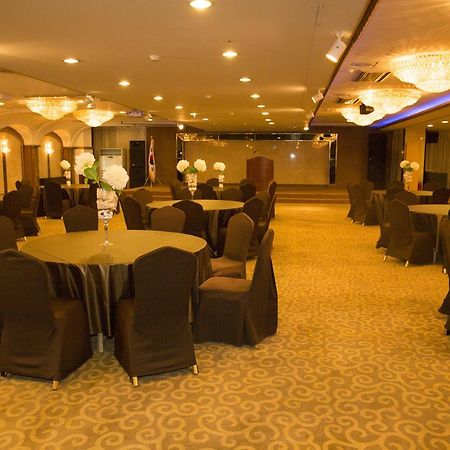 בוסאן Diamond Tourist Hotel מראה חיצוני תמונה