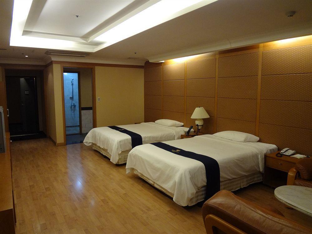 בוסאן Diamond Tourist Hotel מראה חיצוני תמונה