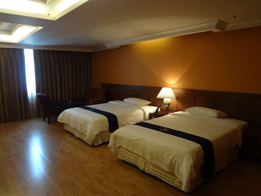 בוסאן Diamond Tourist Hotel מראה חיצוני תמונה
