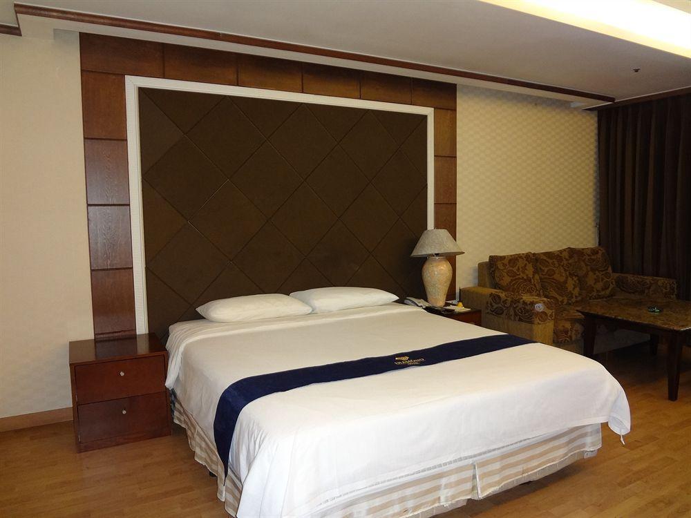 בוסאן Diamond Tourist Hotel מראה חיצוני תמונה