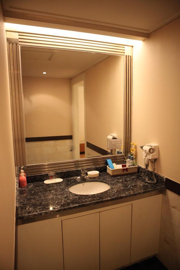 בוסאן Diamond Tourist Hotel מראה חיצוני תמונה